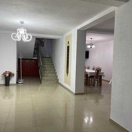 Pensiunea Vatafu Gura Raului Bagian luar foto