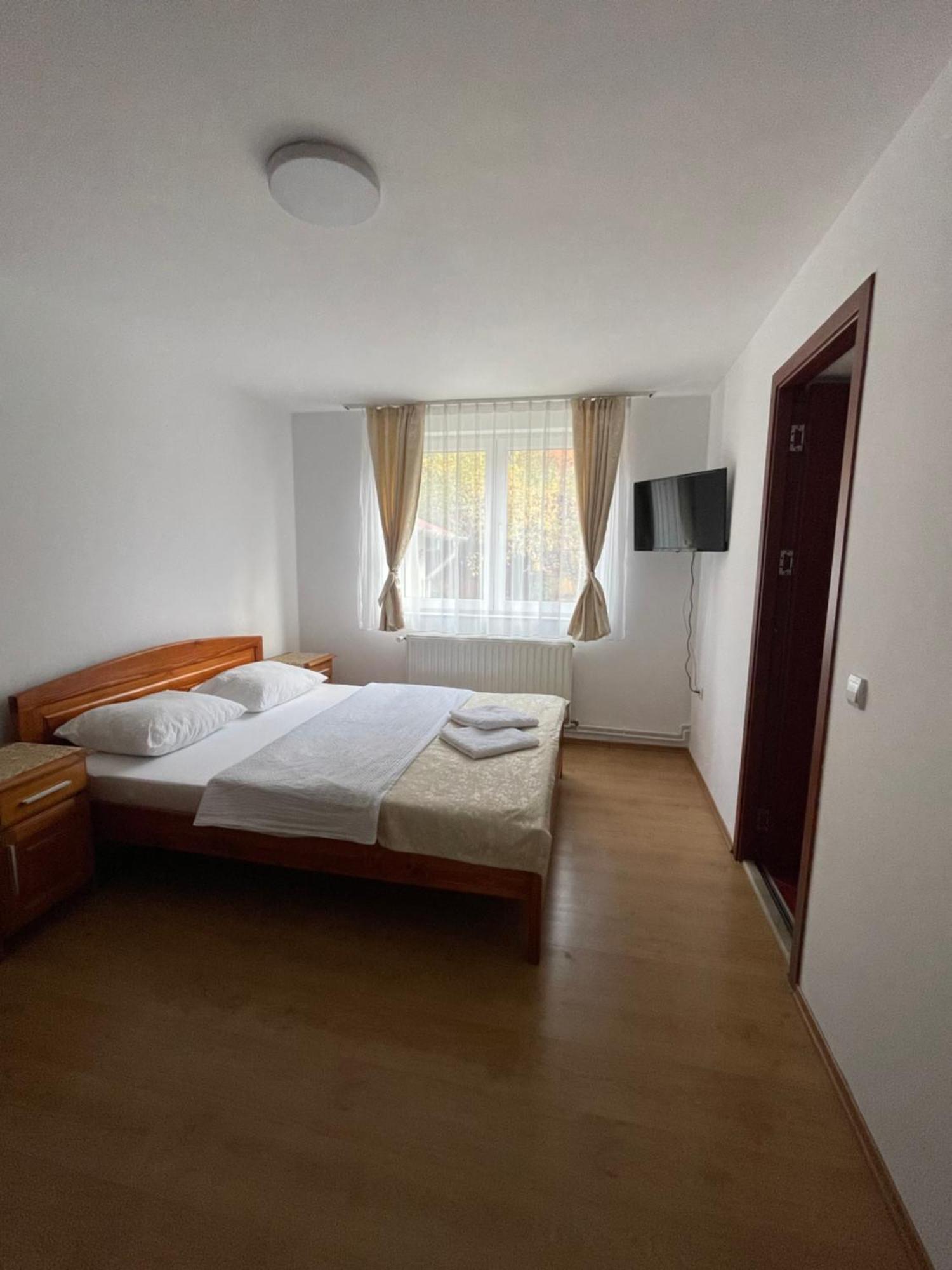 Pensiunea Vatafu Gura Raului Bagian luar foto